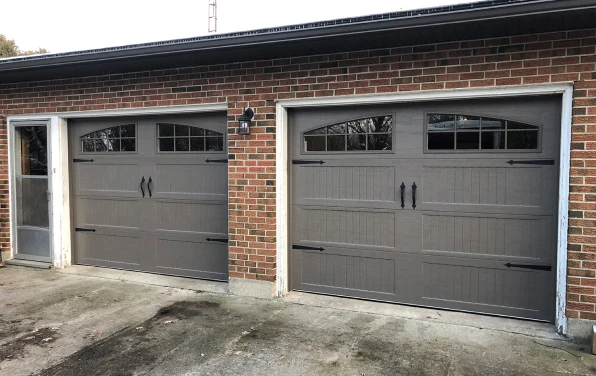 Richards-Wilcox Grandview L200GV insulated garage door with large windows